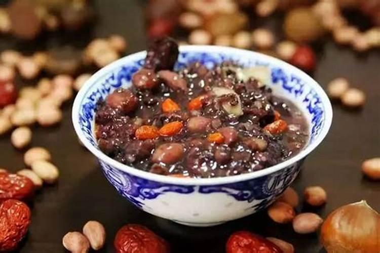 做梦梦到花圈和白事是吉还是凶？
