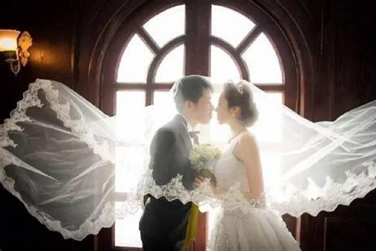四柱断婚姻口诀大全准的惊人,测命里有几次婚姻