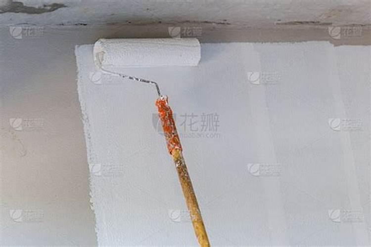 梦见老房子屋里全刷白了