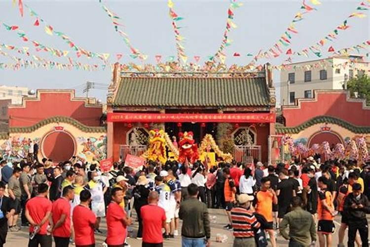 海南中元节的习俗 吃鸡屎藤保平安添福气？