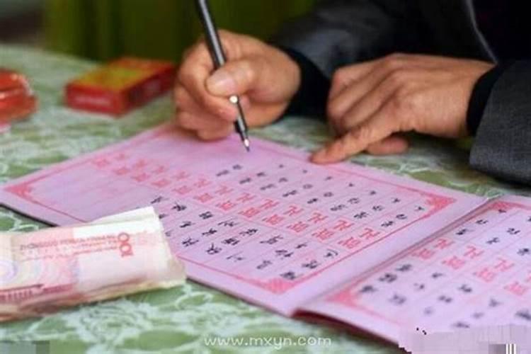 梦见养蛇是什么意思啊？