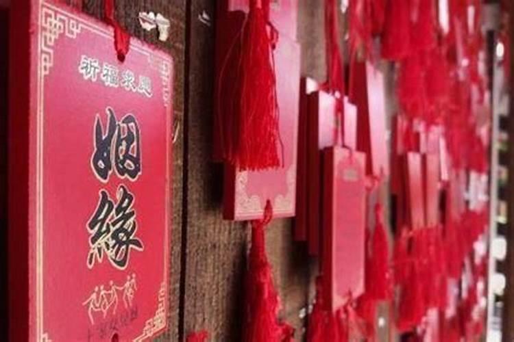 对门邻居大门比我家大门宽,而且正对着,正好把我家大门包起来,请问...