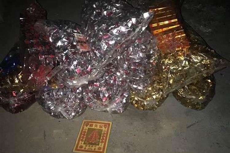 梦到棺材和死人是什么意思？