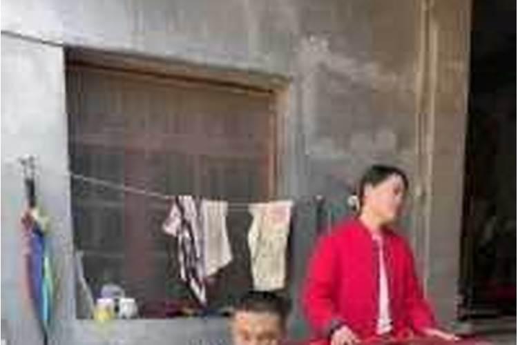 梦见女人来家里找我