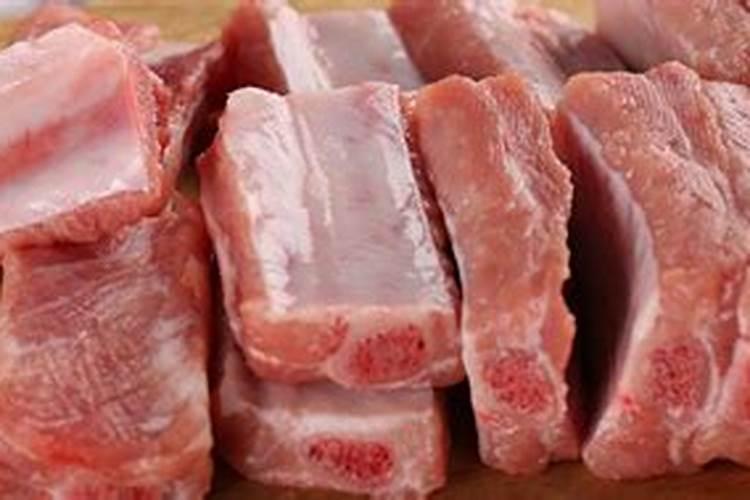 梦见自己啃骨头上的肉,梦见啃骨头啥意思