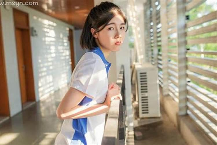 梦见前男友和他现任女友来骂我的预兆
