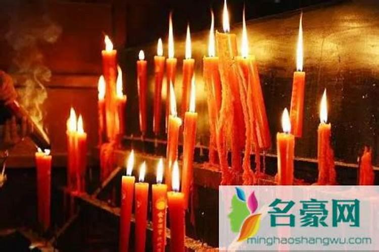 春节上坟只能初一到初三上吗？正月十五以前是不是都可以上坟呀？