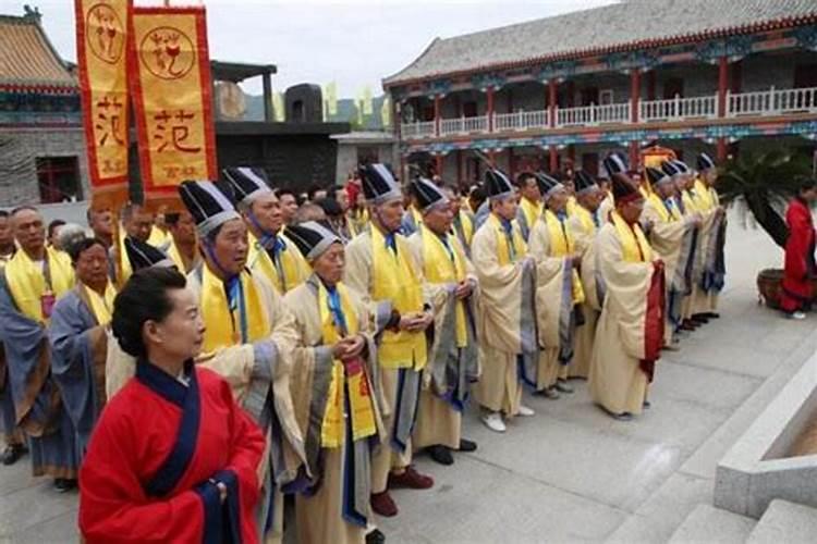 中元节去上坟要带什么 中元节祭祀需哪些物品