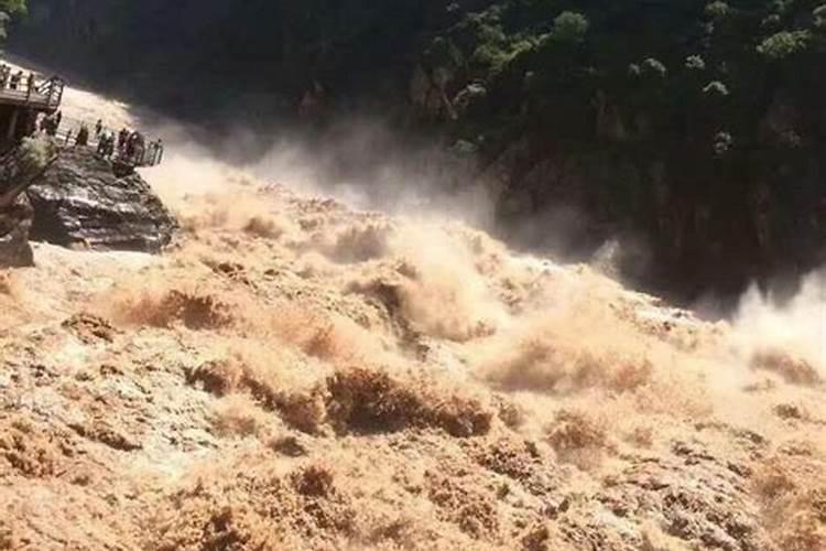 梦见大水从山上冲下来预示什么 梦见大水从山上冲下来有什么征兆百度知 ...