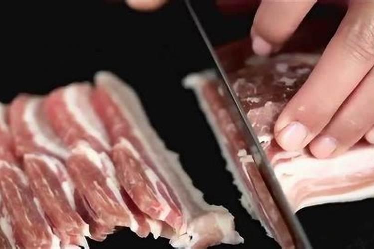 梦见牛肉分割成一块一块的