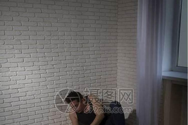 梦到跟别的男人睡在一同