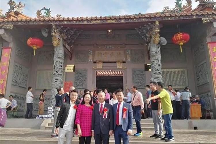春节的习俗400到420个字.