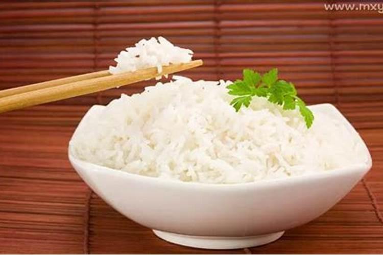 梦见自己吃包谷饭的预兆