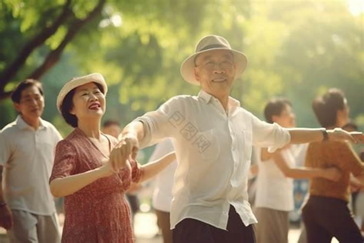 梦见一群老人有什么预兆？是什么意思？
