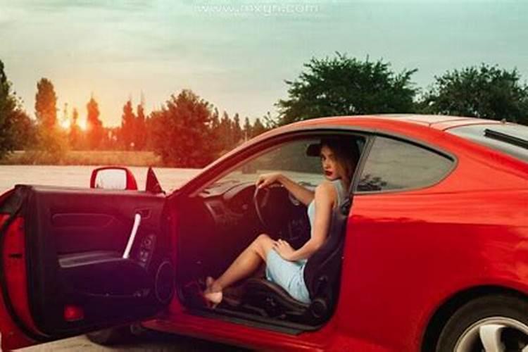 手相图女左手 如何看手相