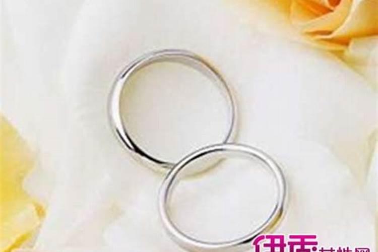 做梦梦到父母吵架