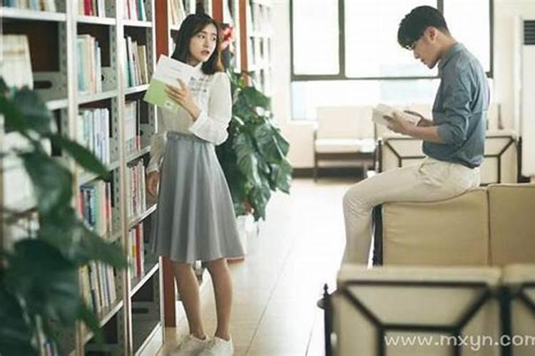 梦见和喜欢的人发生亲密关系