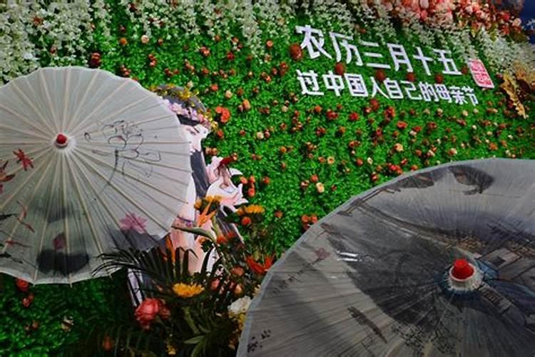 ...例:姑娘节是哈尼族的节日,在每年的农历二月初四