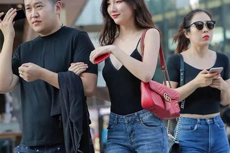 梦见和一个美女在一起