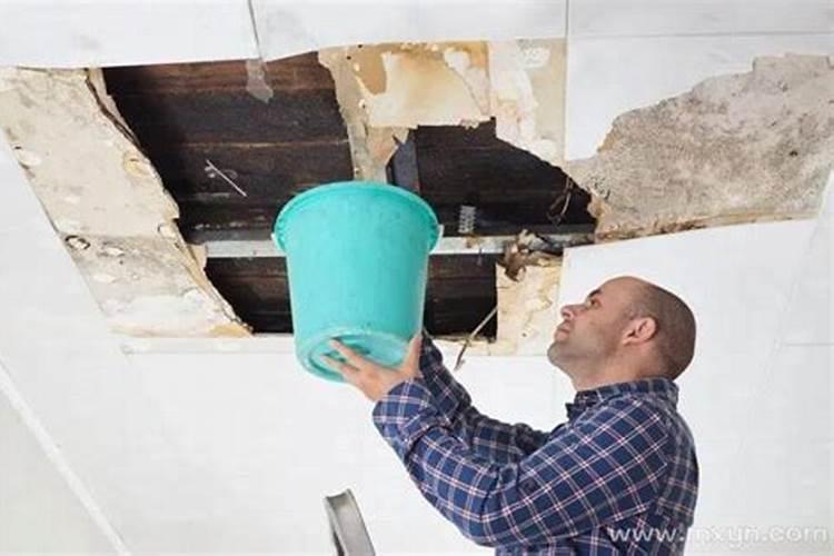 梦见房屋屋顶塌了