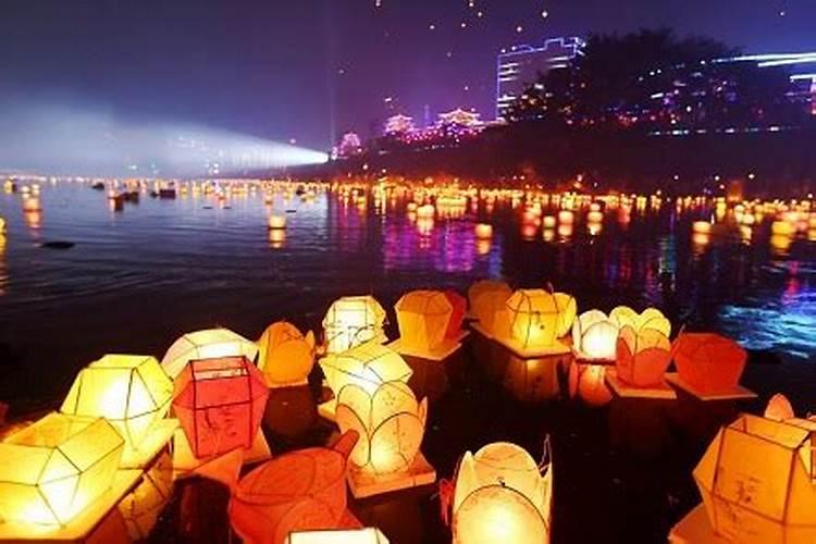 梦见死去的老人哭的预兆