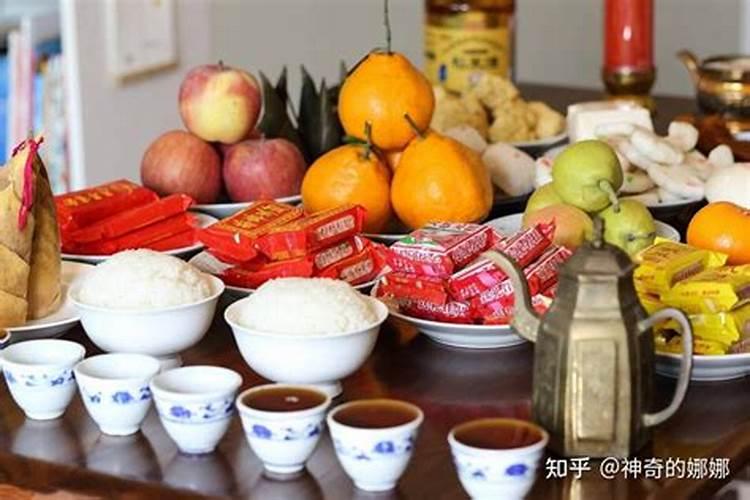 中元节是在家里还是在坟前祭拜