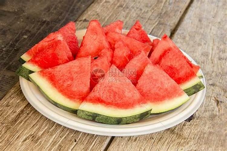 正月十五拜月亮应该祭典什么贡品