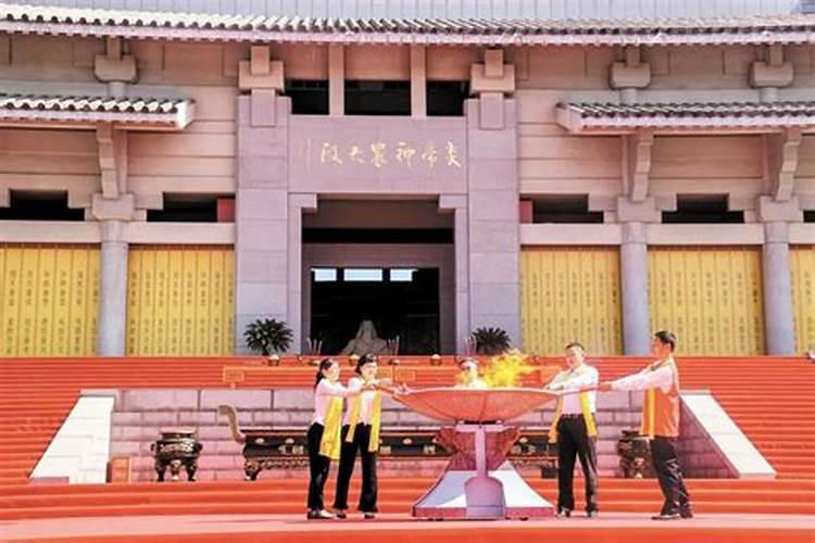 月半节的节日习俗