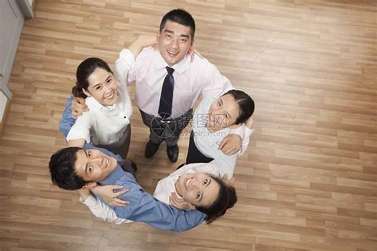 梦见抱在一起哭的预兆