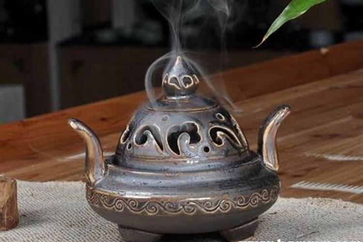 我想问一下家里可以同时供观音和财神吗