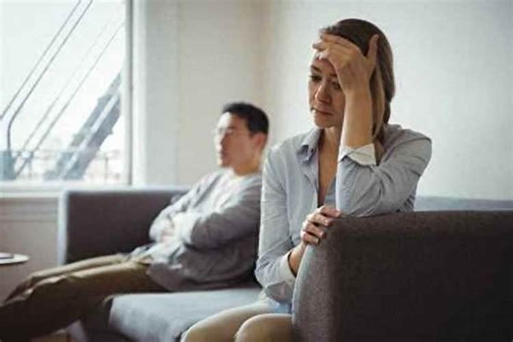 梦见夫妻打架是什么意思