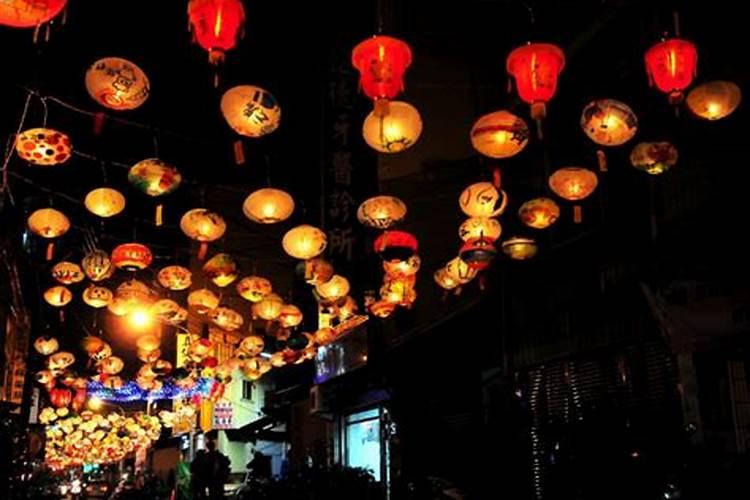 南北方过正月十五有哪些风俗习惯？