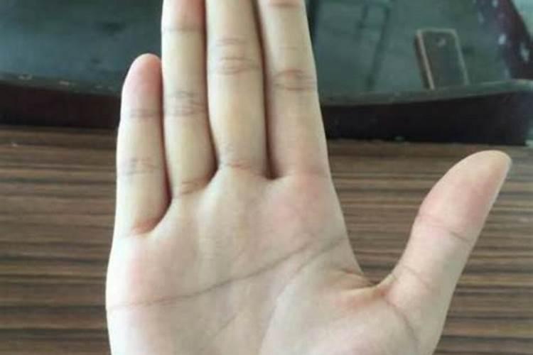 女生右手断掌什么寓意 女人右手断掌是什么命运