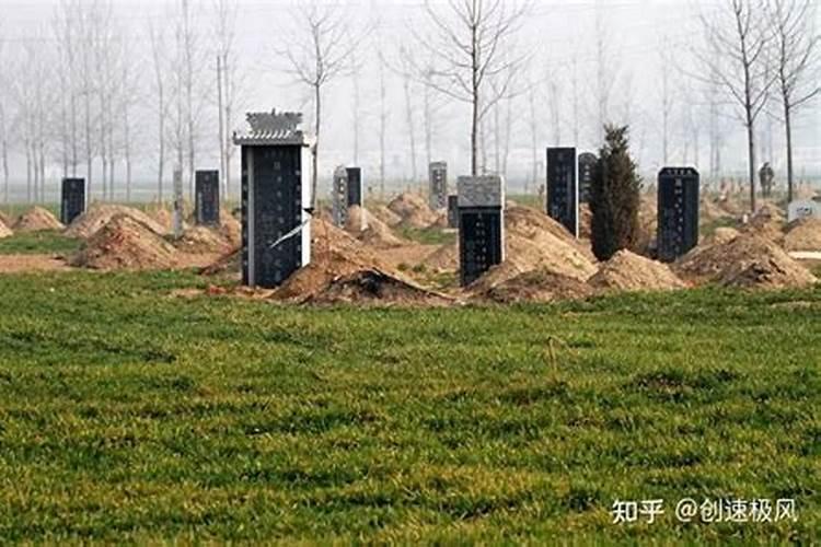 阴历十月一能给坟添土吗？