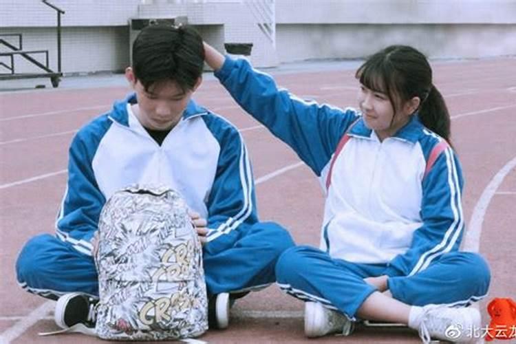梦见暗恋很多年的女同学的预兆