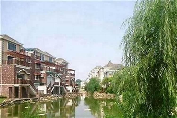房子东面,南面都有河,还对着桥,这样的风水好不好