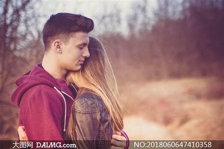 梦见拥抱异性什么意思？
