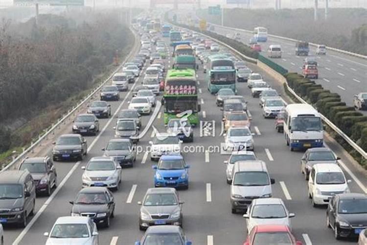 2021小年回家当天高速堵车吗过年什么时候回去不堵车