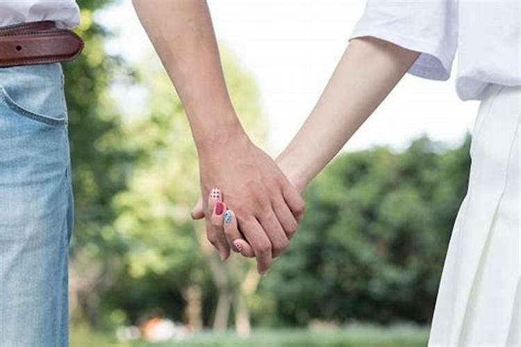 在怀孕期间梦见老公的前女友带小孩来找他代表什么？
