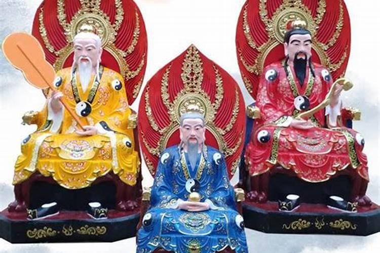 我是1976年农历11月初1出生的,请帮算我的命运如何