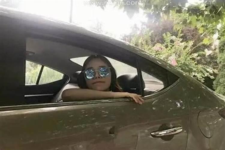 梦见喜欢的女孩跟别人走了的预兆
