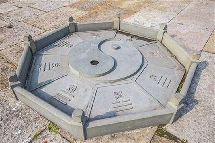 梦见去世的妈妈说没钱花了的预兆