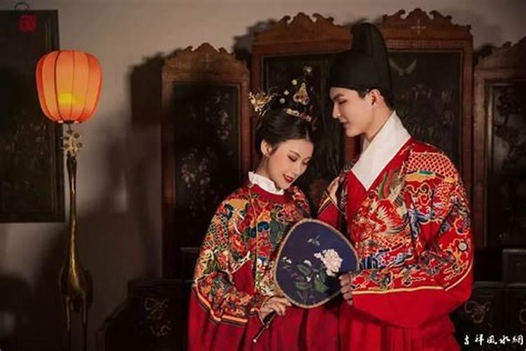 算命的说我婚姻线短,要25岁以上才能结婚,我今年23岁,没有女朋友,25岁...