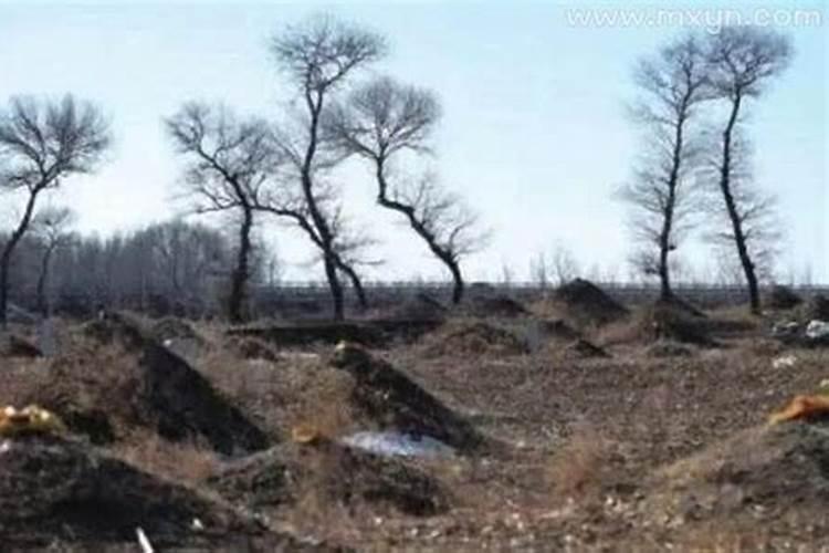 梦见坟头着火了是什么意思