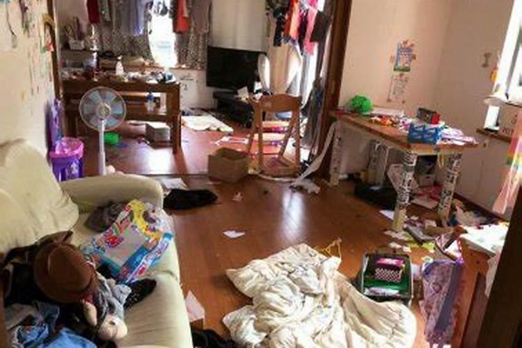 梦到牛肚在家乱跑把财神碰到桌子底下好不好？