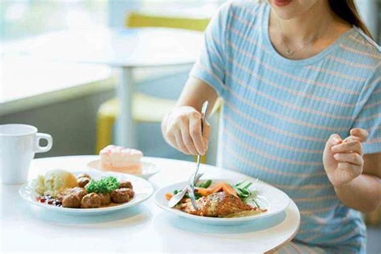 周公解梦梦见吃饭