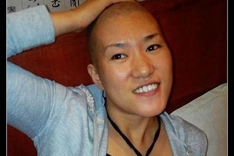 梦见女性亲友剃光头的预兆