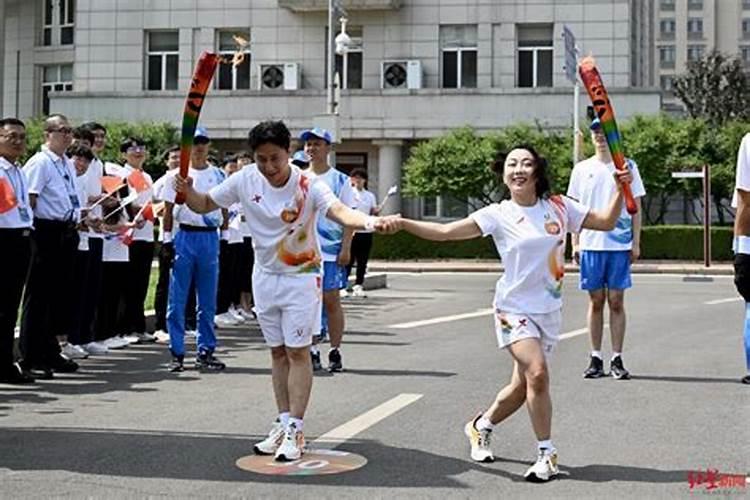 去庙里求姻缘怎么说？