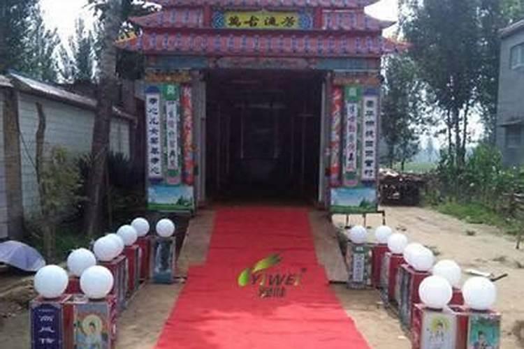 梦见死去的奶奶又出殡