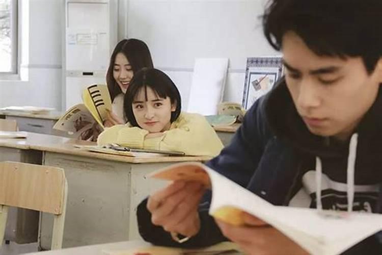 女人梦到暗恋的男生什么预兆